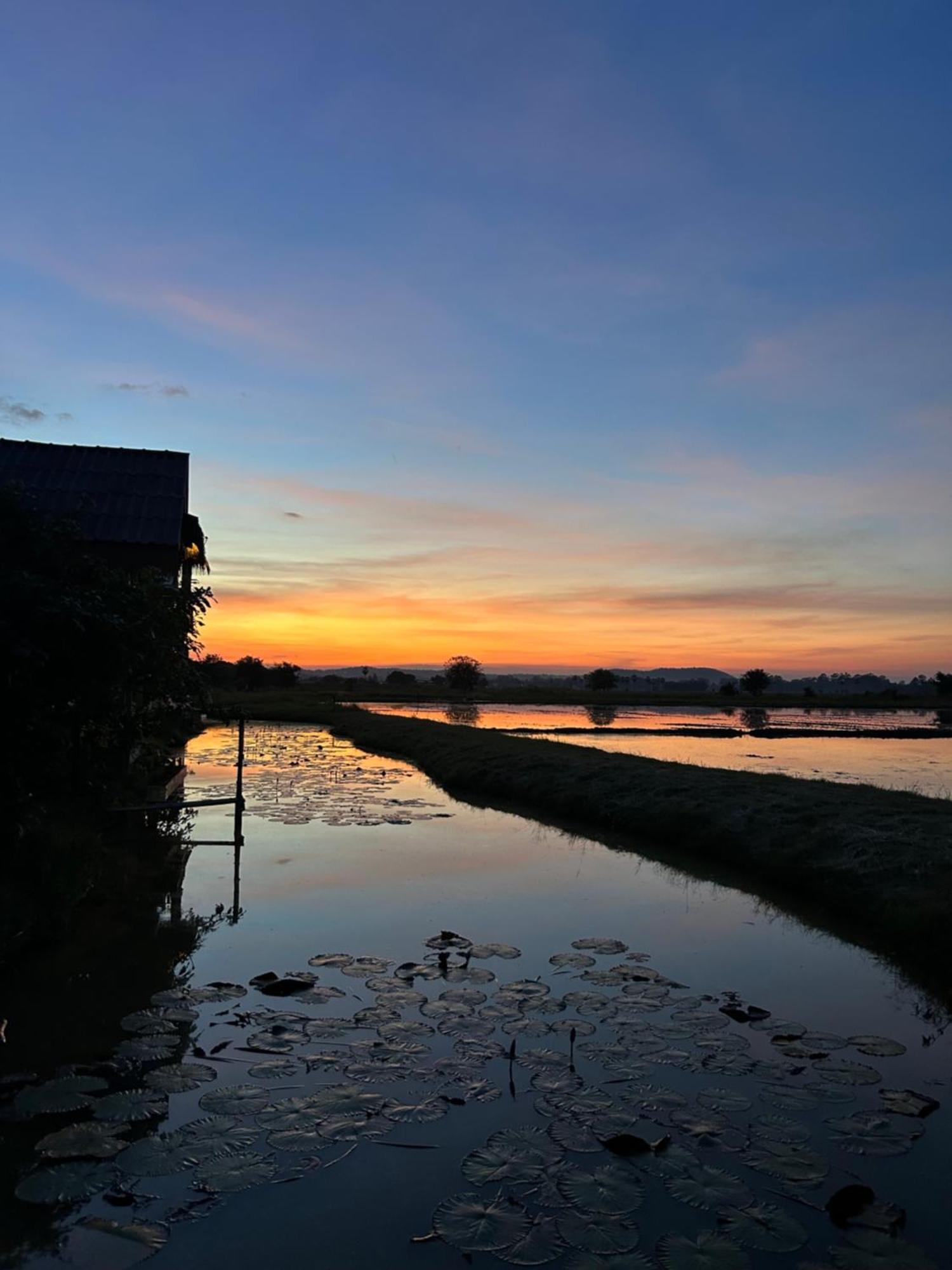 บ้านกลางเกาะ รีสอร์ท Uthai Thani Bagian luar foto